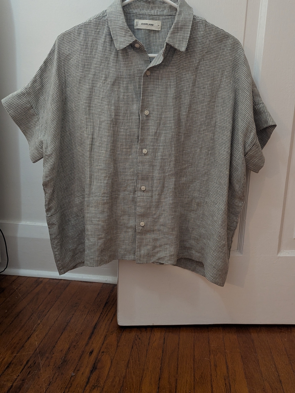 Everlane Women's Short-Sleeve Button-Up Shirt in Sage Gingham